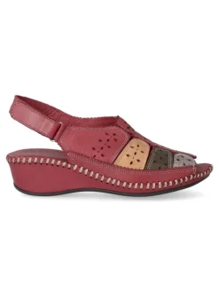 New 48+ HOURS Sandalia piel troquelada confort