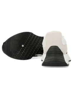 Hot VVNN Sneakers deportiva casual blanca y negra